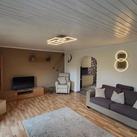 Geraeumig Ausgelegte In Der Oberen Etage Mit Bergblick Vom Privaten Balkon * Bruck an der Grossglocknerstrasse