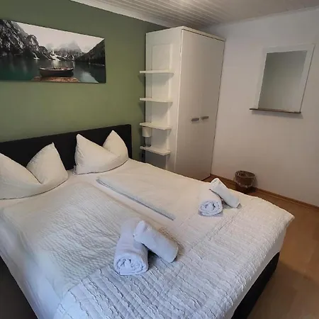 Apartment Geraeumig Ausgelegte In Der Oberen Etage Mit Bergblick Vom Privaten Balkon Bruck an der Grossglocknerstrasse
