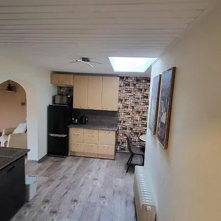 Geraeumig Ausgelegte In Der Oberen Etage Mit Bergblick Vom Privaten Balkon *