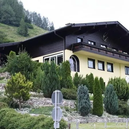 Apartment Geraeumig Ausgelegte In Der Oberen Etage Mit Bergblick Vom Privaten Balkon Bruck an der Grossglocknerstrasse
